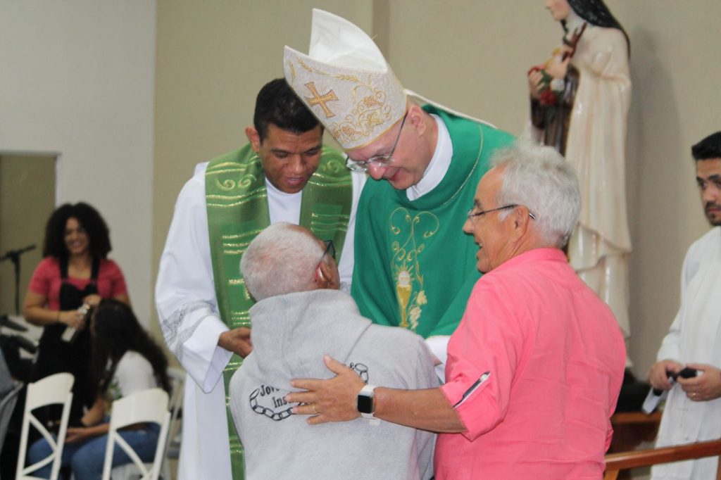 Dom Denilson Geraldo celebra Santa Missa em Ação de Graças pelo Jubileu de Ouro do Movimento JOIA