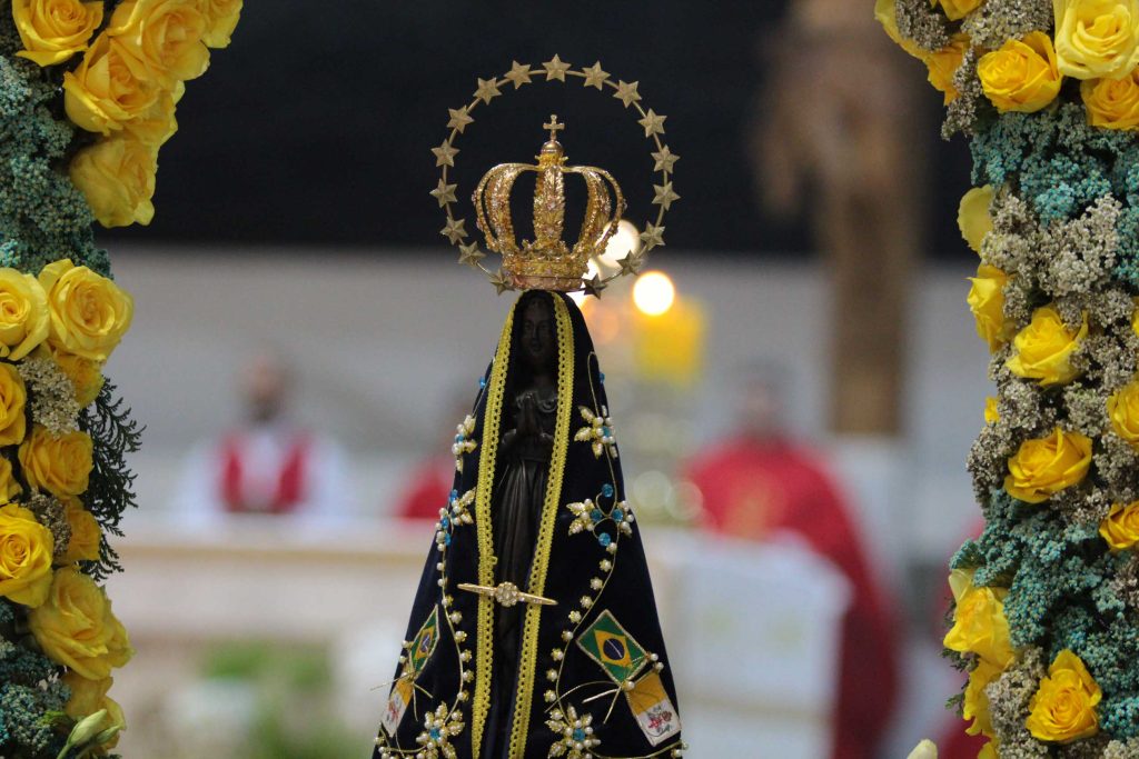 Novena inicia festejos em honra a Nossa Senhora Aparecida Novena inicia festejos em honra a Nossa Senhora Aparecida