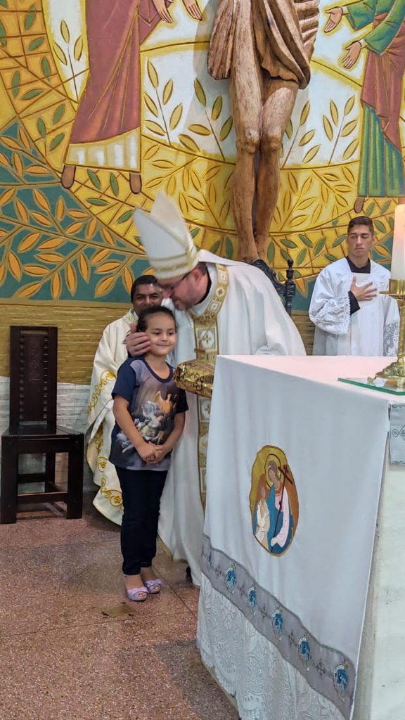 Dom Antonio Aparecido celebra Santa Missa na Capela Santos Anjos da Guarda Dom Antonio Aparecido celebra Santa Missa na Capela Santos Anjos da Guarda