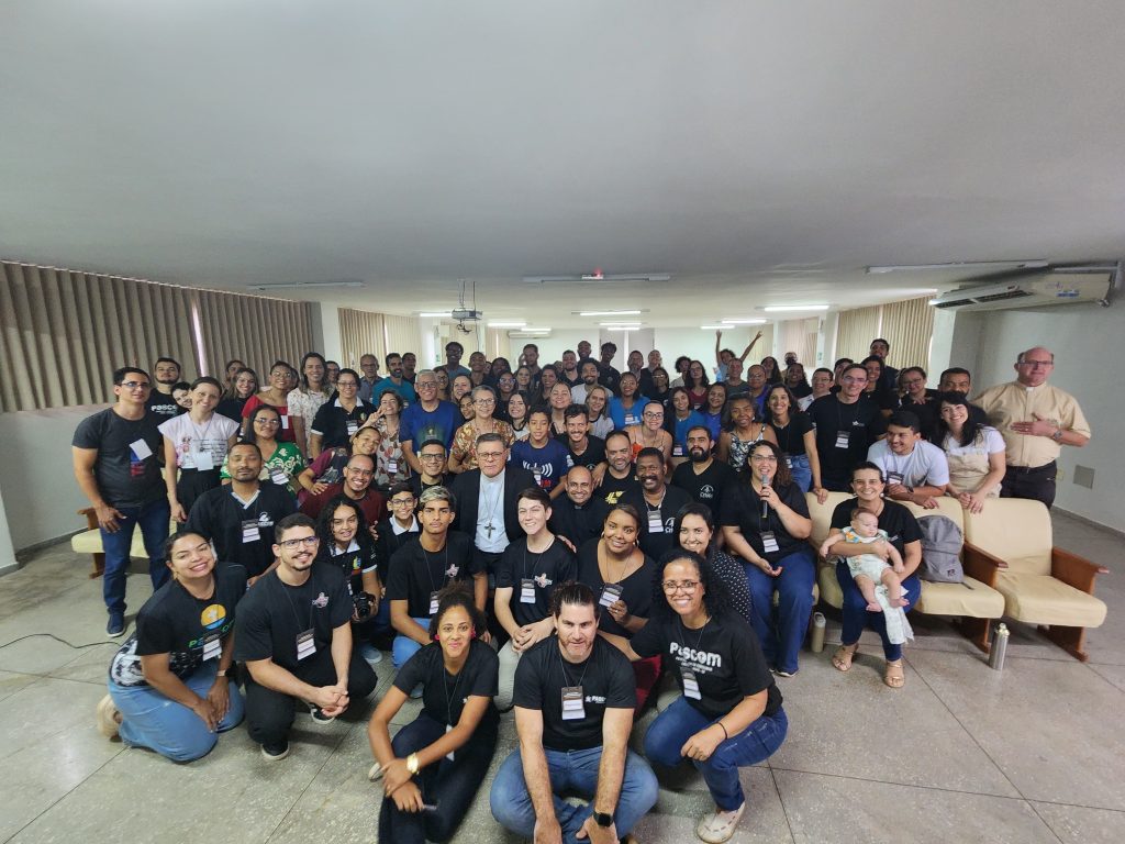 Cardeal Dom Paulo Cezar Costa participa do Encontro Arquidiocesano da Pastoral da Comunicação