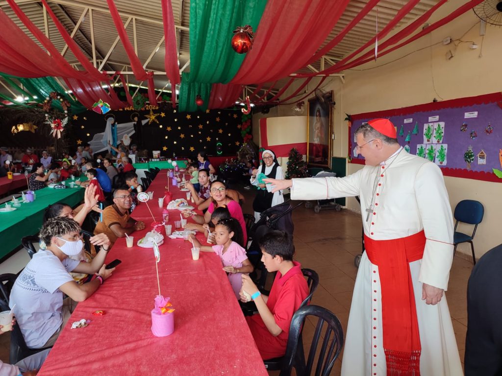 Cardeal Dom Paulo Cezar celebra Solenidade do Natal na Paróquia Nossa Senhora do Encontro com Deus Cardeal Dom Paulo Cezar celebra Solenidade do Natal na Paróquia Nossa Senhora do Encontro com Deus