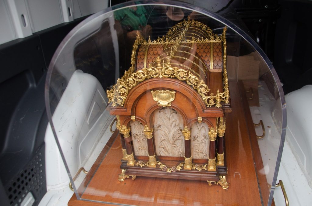 Relíquias de Santa Teresinha peregrinam pelas paróquias da Arquidiocese de Brasília