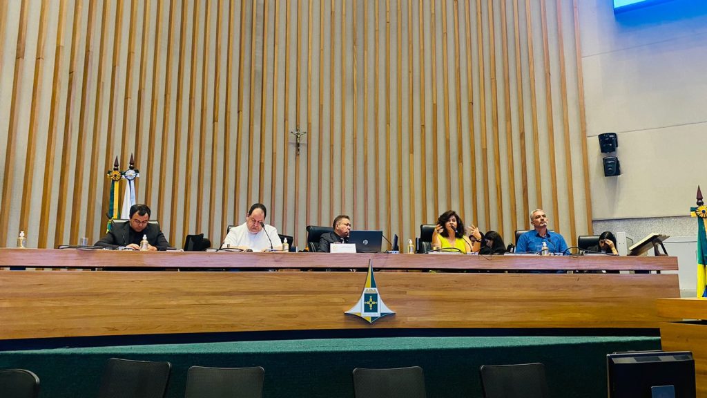 Arquidiocese de Brasília participa de reunião pública sobre o Papel da comunidade cristã na educação Arquidiocese de Brasília participa de reunião pública sobre o Papel da comunidade cristã na educação