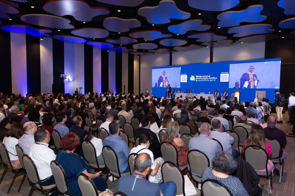 Arquidiocese de Brasília participa do Fórum Nacional de Educação Católica e da Assembleia Geral Arquidiocese de Brasília participa do Fórum Nacional de Educação Católica e da Assembleia Geral