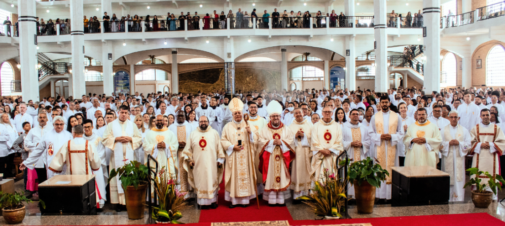 Missa com Rito de Investidura dos Ministros Extraordinários da Sagrada Comunhão Eucarística da Arquidiocese de Brasília