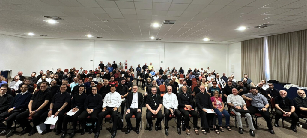 Clero de Brasília se reúne para Encontro de Formação Permanente sobre o Evangelho de Jesus Cristo segundo São Marcos