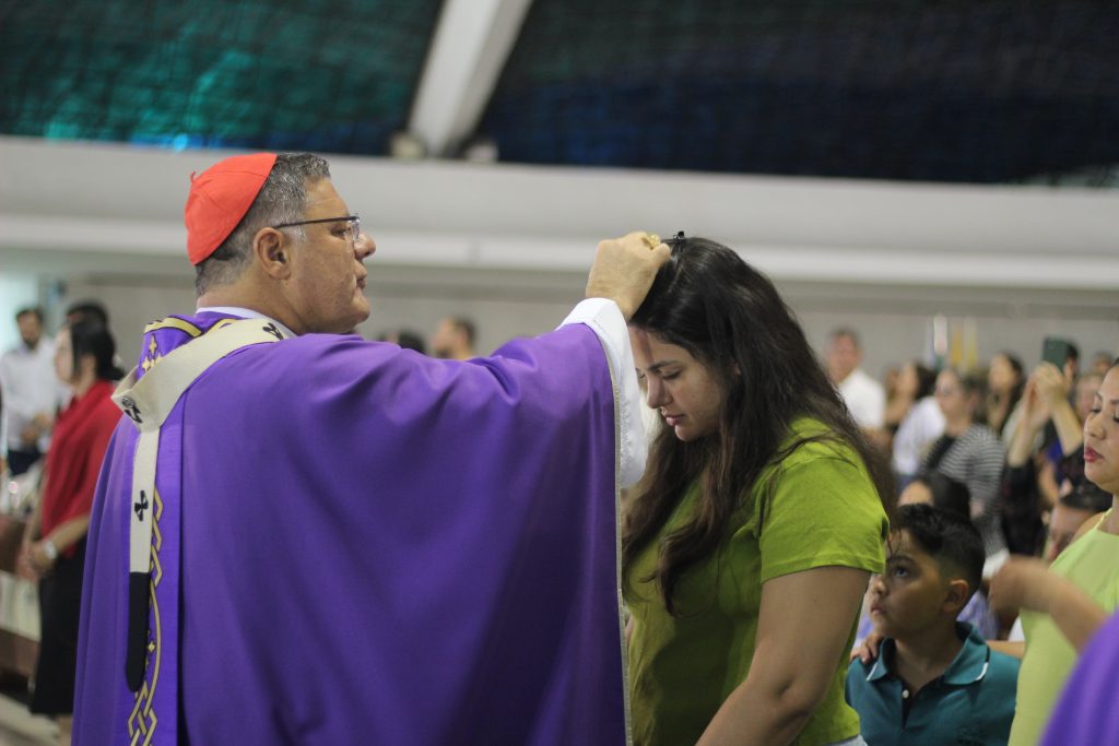 Início da Quaresma: Arquidiocese de Brasília celebra a Quarta-feira de Cinzas