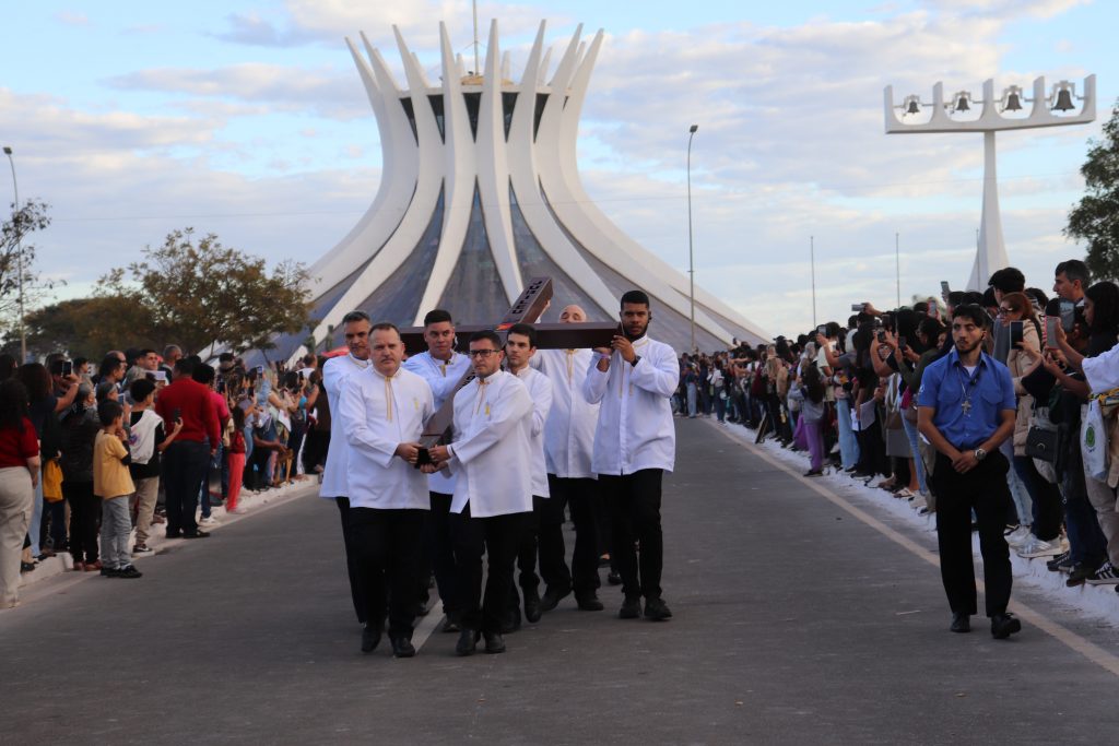 Jubileu dos Ministros Extraordinários da Sagrada Comunhão: Uma Festa de Amor, Fé e Esperança 