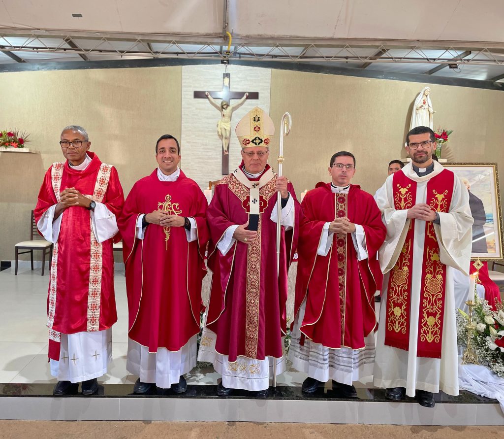 Dom Paulo Cezar preside Missa de encerramento da 2ª Festa de São José de Anchieta no Paranoá Parque Dom Paulo Cezar preside Missa de encerramento da 2ª Festa de São José de Anchieta no Paranoá Parque