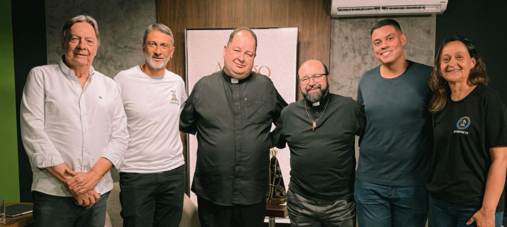 Formação permanente reúne Ministros da Sagrada Comunhão da Arquidiocese de Brasília