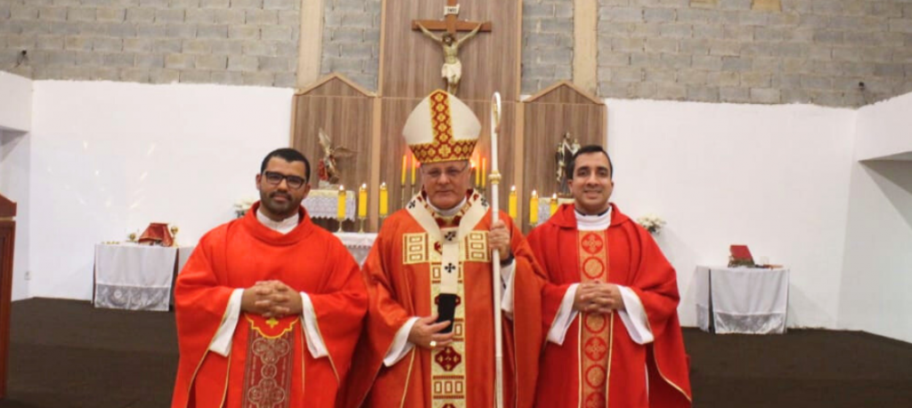 Santa Missa presidida pelo Cardeal Paulo Cezar Costa na Paróquia Nossa Senhora da Natividade Santa Missa presidida pelo Cardeal Paulo Cezar Costa na Paróquia Nossa Senhora da Natividade