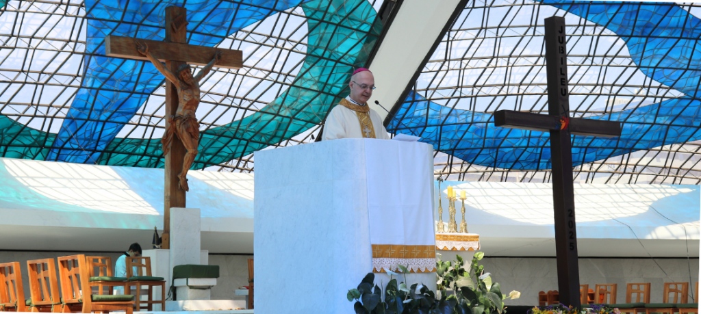 Arquidiocese de Brasília celebra Jubileu dos Secretários Paroquiais Arquidiocese de Brasília celebra Jubileu dos Secretários Paroquiais