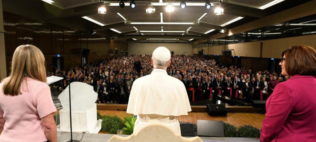 Papa destaca que é preciso passar dos discursos ambientalistas a uma conversão ecológica Papa destaca que é preciso passar dos discursos ambientalistas a uma conversão ecológica