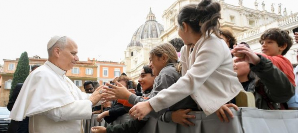 Papa destaca: “Uma educação desarmante e desarmada cria igualdade e crescimento para todos” Papa destaca: “Uma educação desarmante e desarmada cria igualdade e crescimento para todos”