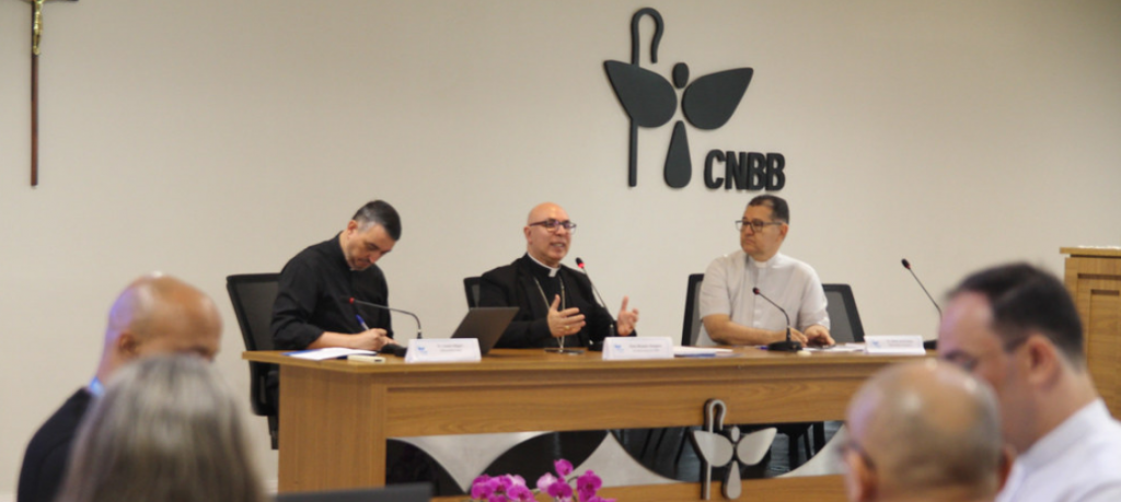 Secretários executivos dos regionais da CNBB se reúnem para fortalecer integração e comunhão eclesial Secretários executivos dos regionais da CNBB se reúnem para fortalecer integração e comunhão eclesial