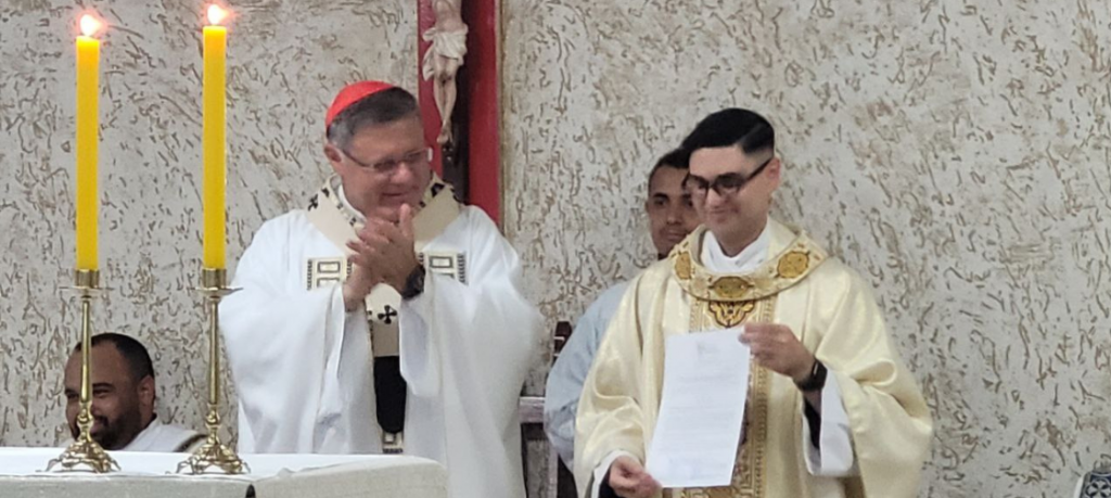 Padre Hudson Oliveira toma Posse como Administrador Paroquial da Paróquia Cristo Redentor Padre Hudson Oliveira toma Posse como Administrador Paroquial da Paróquia Cristo Redentor