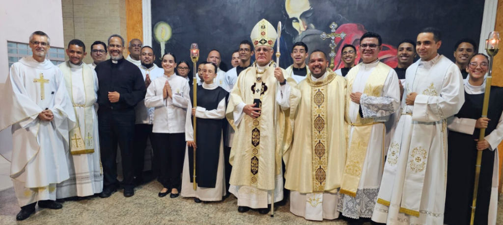 Padre Celso Adélio toma Posse como Administrador Paroquial da Paróquia São Paulo Padre Celso Adélio toma Posse como Administrador Paroquial da Paróquia São Paulo