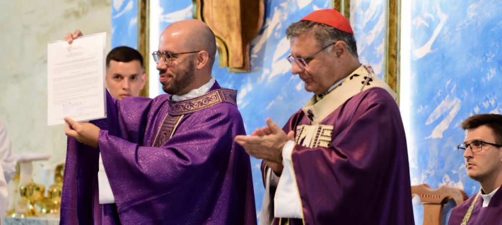 Padre Gustavo Xavier toma Posse como Pároco da Paróquia Nossa Senhora das Graças e da Medalha Milagrosa