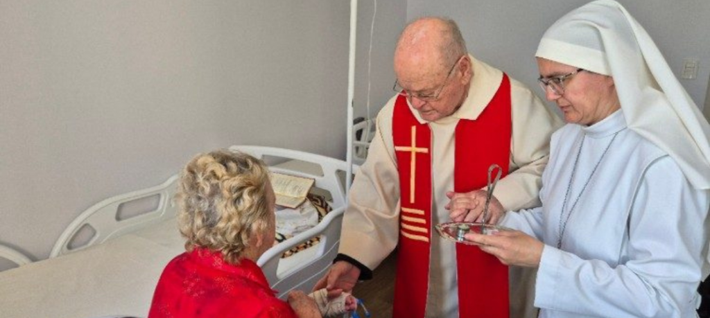 O amor paciente das Pequenas Missionárias no cuidado com os idosos em Santa Catarina