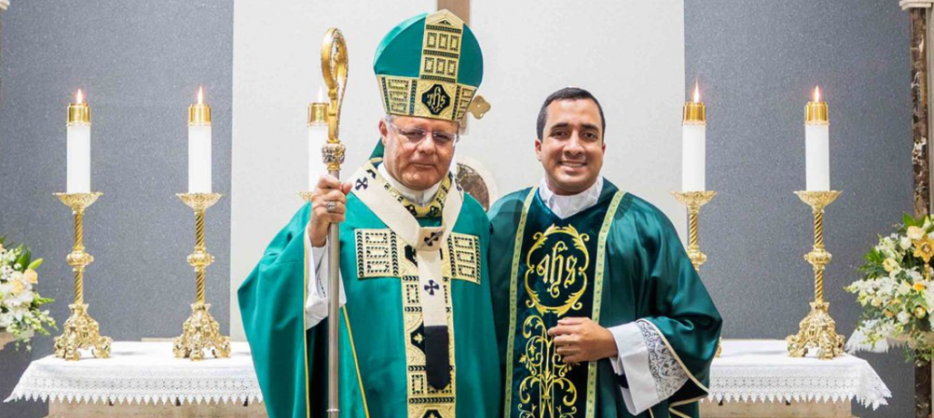 Criação da Paróquia São João Paulo II e Posse do Administrador Paroquial no Park Sul Criação da Paróquia São João Paulo II e Posse do Administrador Paroquial no Park Sul