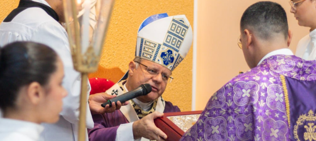 Padre Olmer Guerrero toma Posse como Pároco da Paróquia Nossa Senhora do Carmo