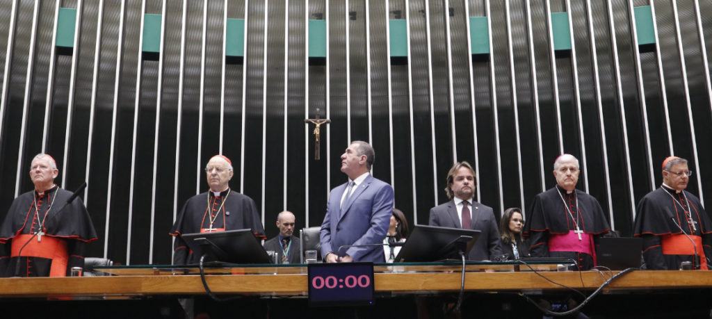 Sessão Solene na Câmara dos Deputados em homenagem aos 200 anos de relações diplomáticas entre o Brasil e a Santa Sé
