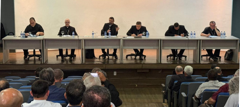 Arquidiocese promove Reunião Geral do Clero para formação e encaminhamentos pastorais Arquidiocese promove Reunião Geral do Clero para formação e encaminhamentos pastorais