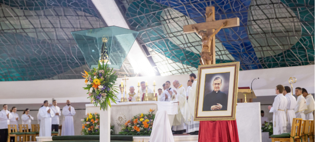 Cardeal Paulo Cezar Costa celebra memória de São Josemaria e destaca santidade no cotidiano