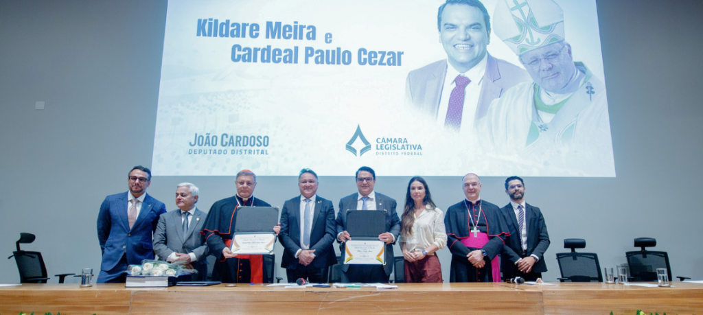 Cardeal Paulo Cezar Costa é homenageado com o Título de Cidadão Honorário de Brasília em Sessão Solene na CLDF