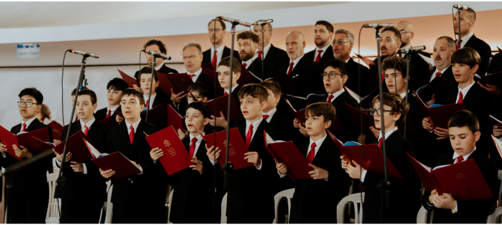 Missa com a participação litúrgico-musical do Coro do Papa reuniu cerca de três mil fiéis na Catedral de Brasília