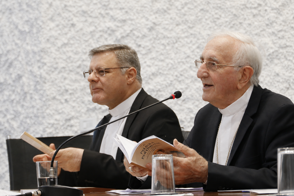 Clero participa de manhã de formação sobre a Oração Eucarística Clero participa de manhã de formação sobre a Oração Eucarística