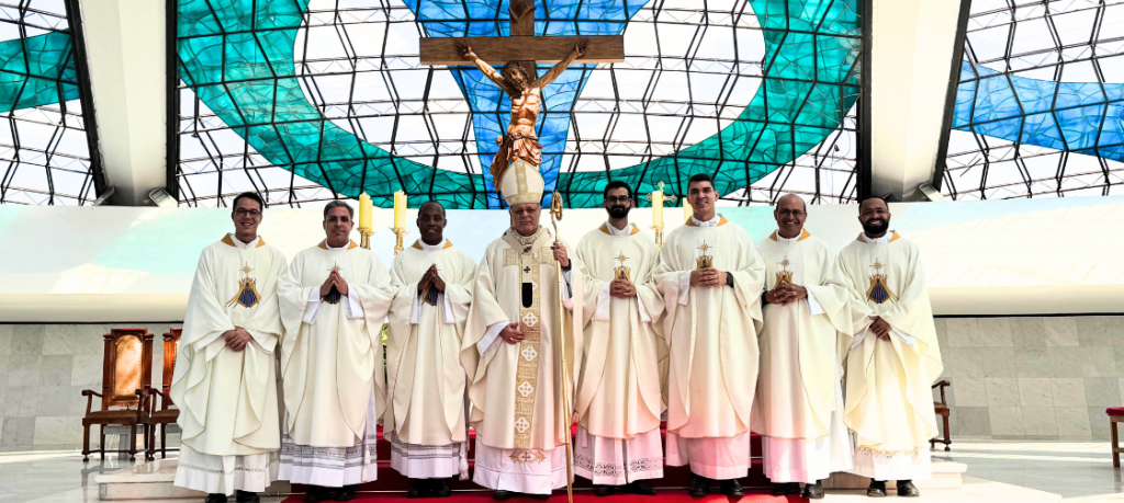 Cardeal Paulo Cezar Costa celebra Festa da Transfiguração do Senhor na Catedral Nossa Senhora Aparecida