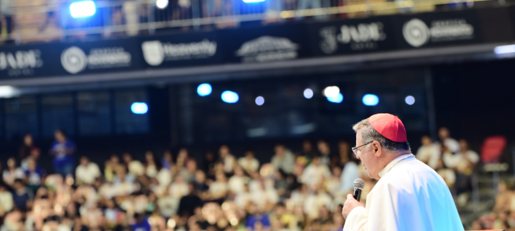 Hallel 2026 inicia com encontro de mais de seis mil crismandos com o Arcebispo de Brasília Hallel 2026 inicia com encontro de mais de seis mil crismandos com o Arcebispo de Brasília