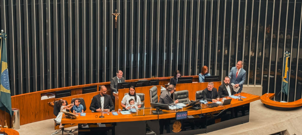 Arcebispo de Brasília celebra os 45 anos da Familiaris Consortio e os 10 anos da Amoris Laetitia na Câmara dos Deputados