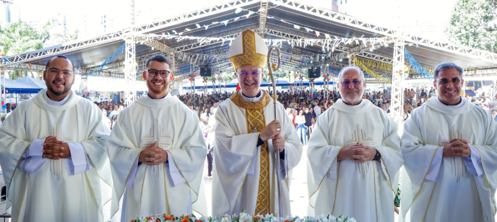 Procissão e Missa campal celebram Nossa Senhora da Assunção em Águas Claras
